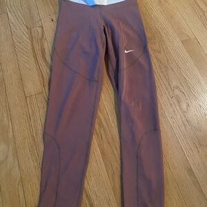 Nike Mauve Performance Leggings